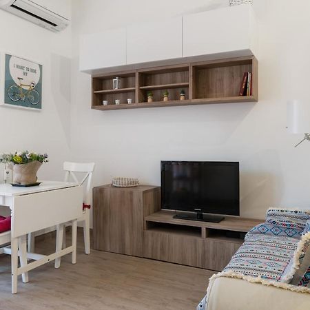 Walking Distance From San Pietro Apartment Bagian luar foto
