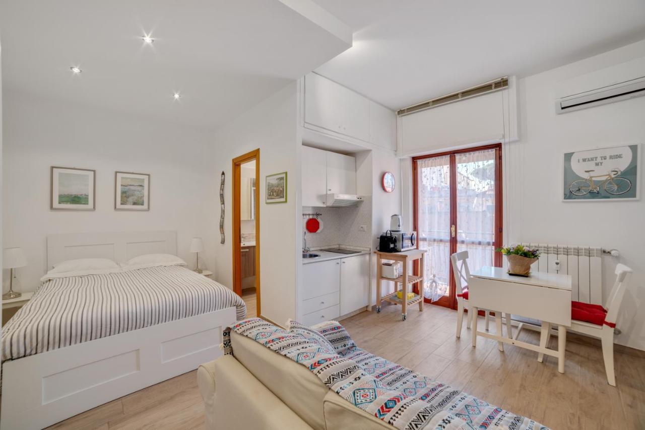 Walking Distance From San Pietro Apartment Bagian luar foto
