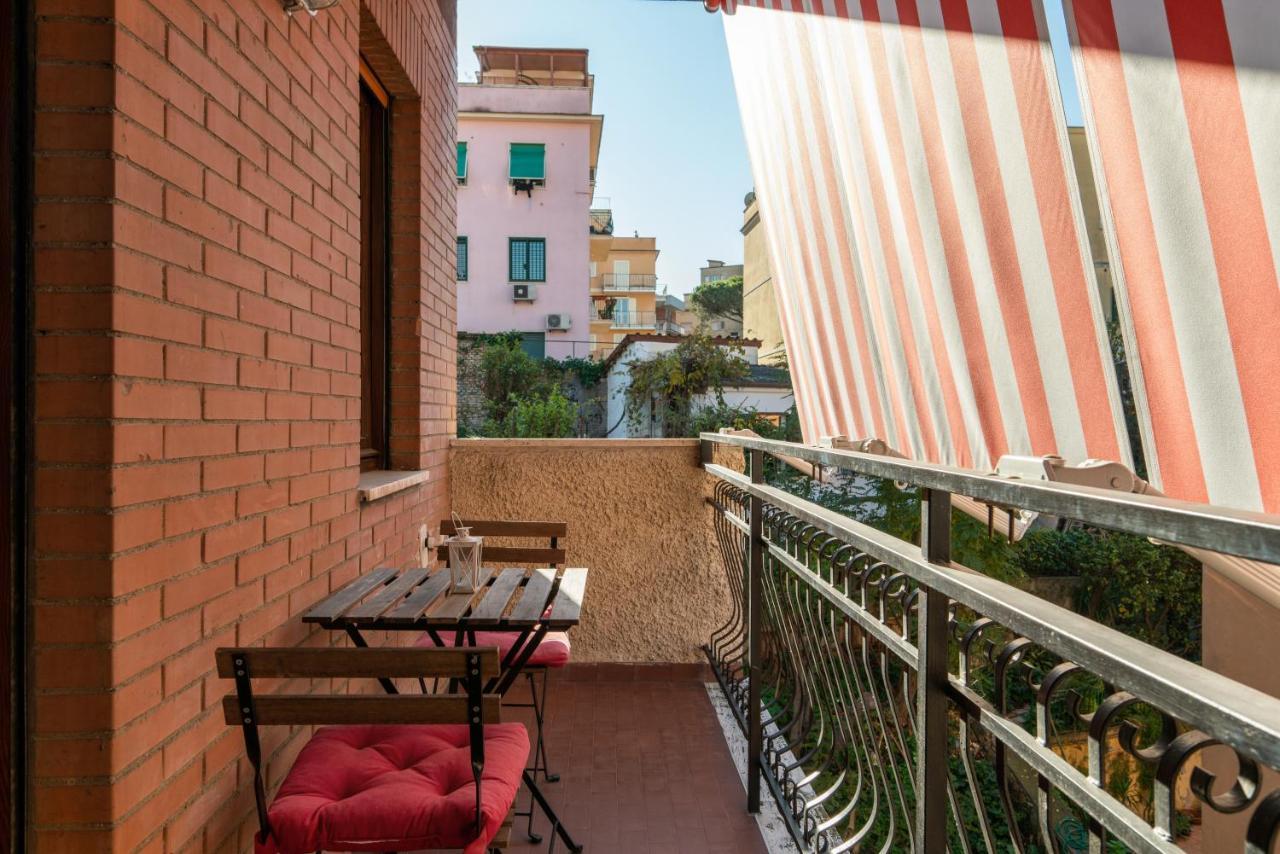 Walking Distance From San Pietro Apartment Bagian luar foto