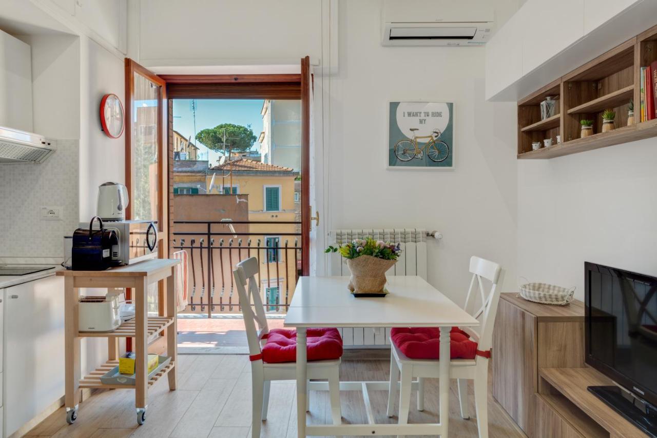 Walking Distance From San Pietro Apartment Bagian luar foto